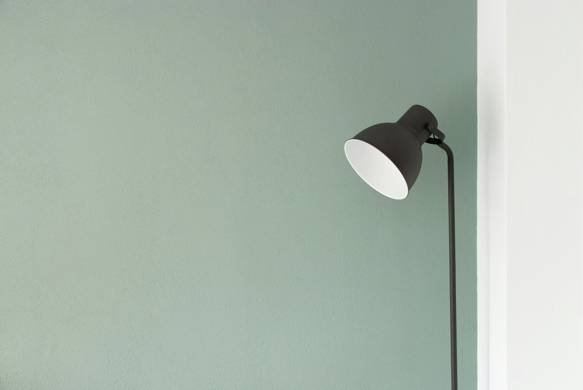 Minimal Editorial — The quiet minimalist revolution